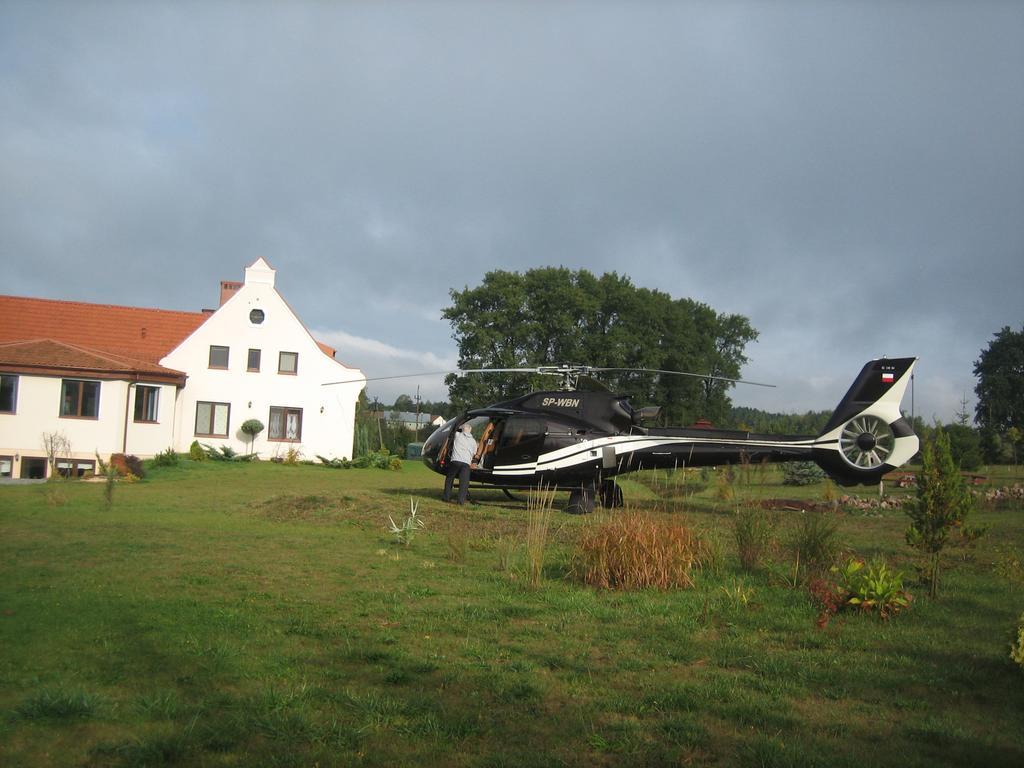 Gosciniec Rycerski Bed & Breakfast Paprotki Exterior photo