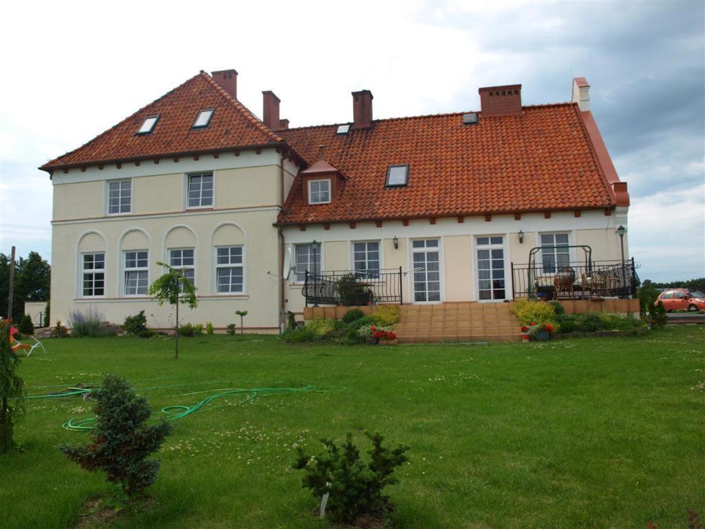 Gosciniec Rycerski Bed & Breakfast Paprotki Exterior photo